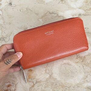 NWOT Matt & Nat Sublime Vegan Wallet - Grain